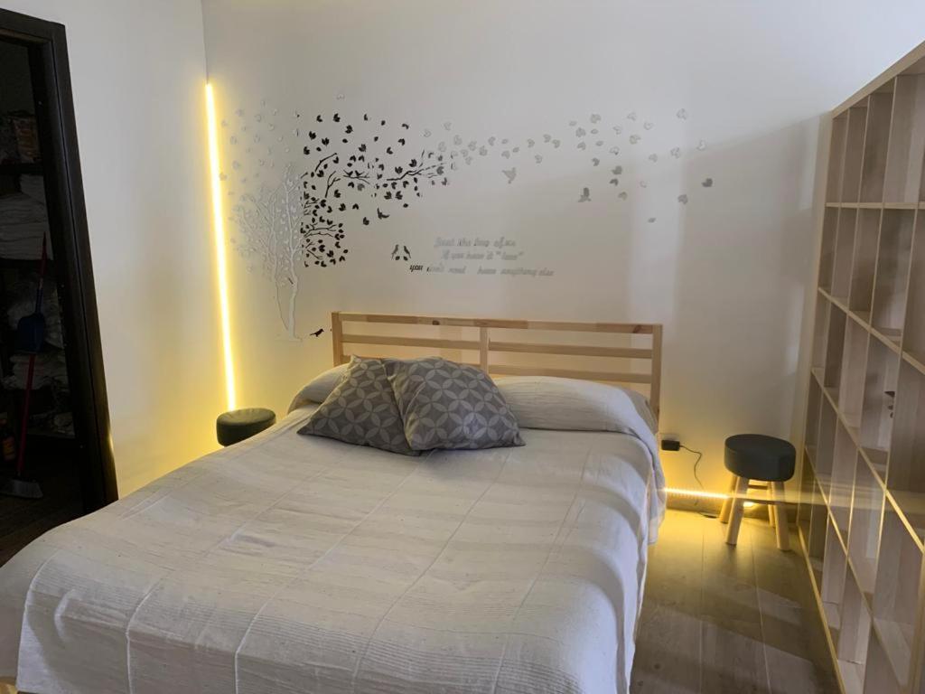 Country Bedroom Flat *
